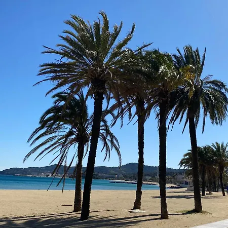 Avec Piscine Au Lavandou Dans Jardin Mediterraneen *